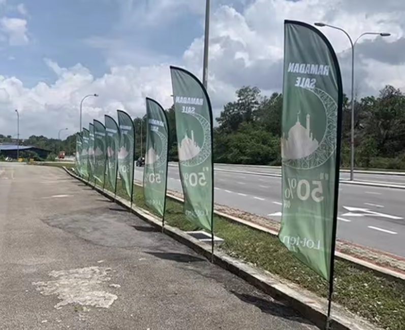 Feather Flags for Trade Shows in 2025: Expert Tips